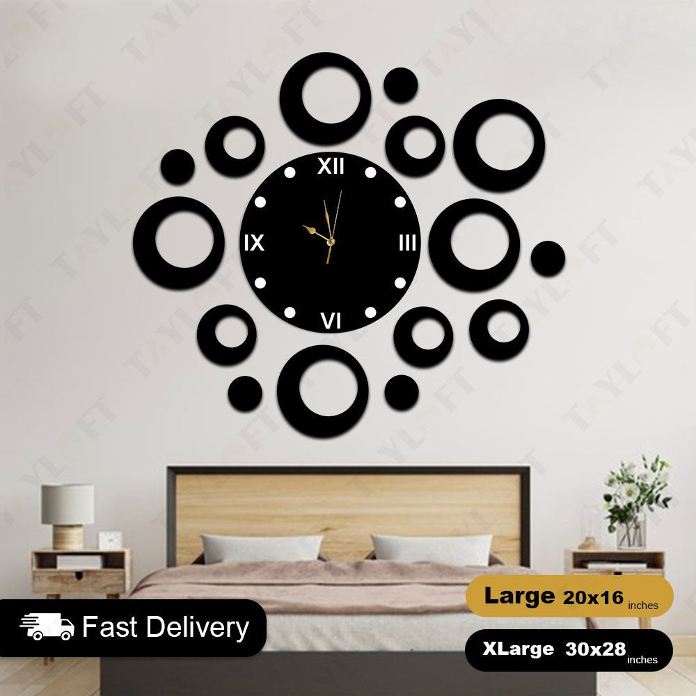 Circle Shaped Wooden Clock For Wall Decor
